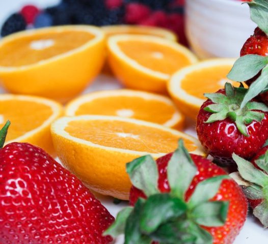 Fructe sănătoase și recomandate la micul dejun